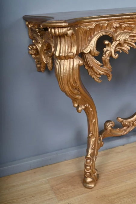 Настенная консоль в стиле Людовика XV