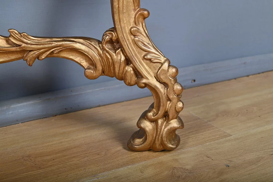 Настенная консоль в стиле Людовика XV