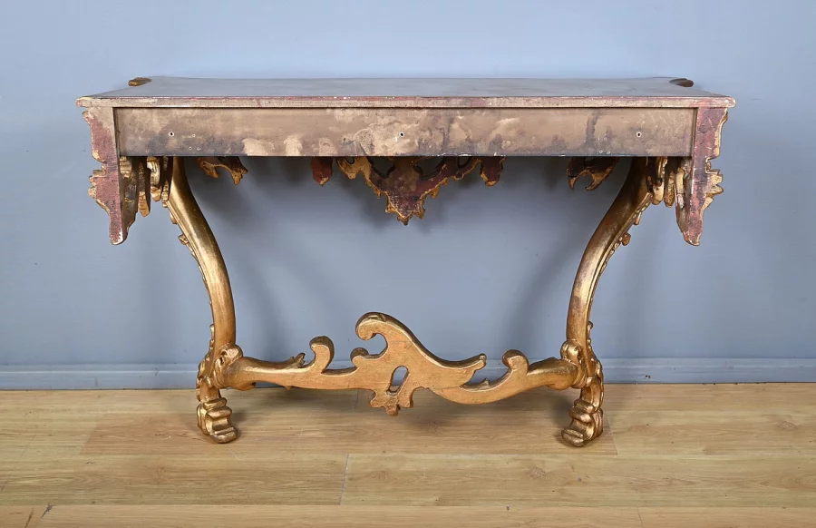 Настенная консоль в стиле Людовика XV