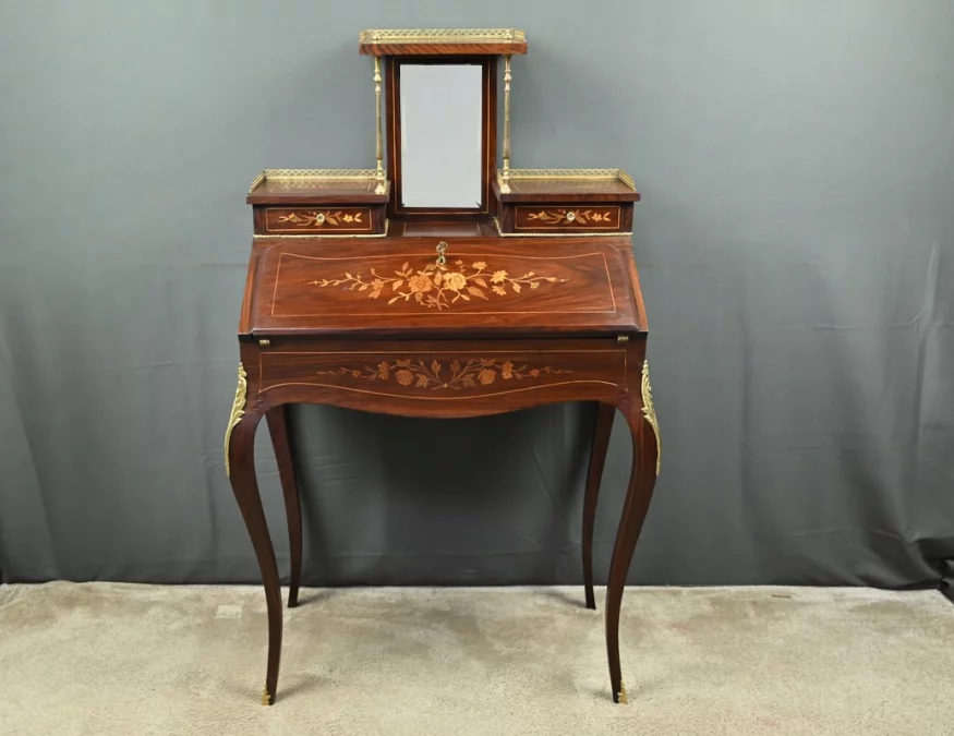 Schreibtisch einer Dame aus der Zeit Napoleons III.