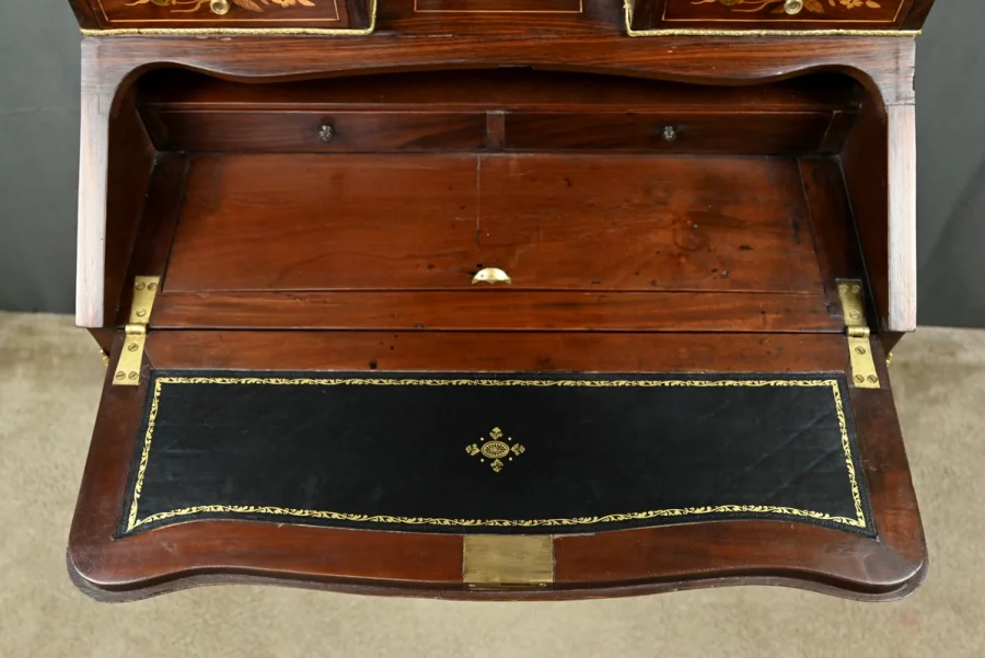 Schreibtisch einer Dame aus der Zeit Napoleons III.