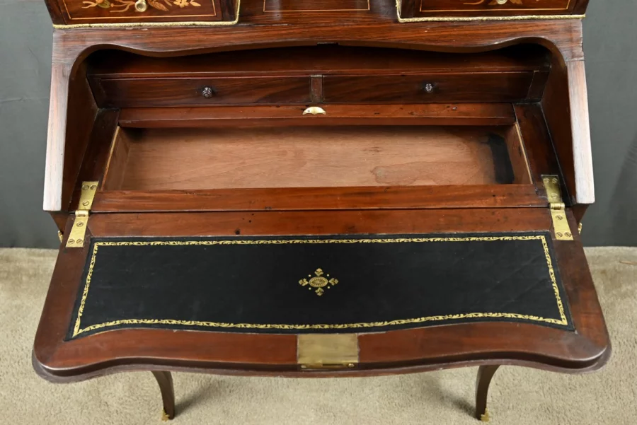 Schreibtisch einer Dame aus der Zeit Napoleons III.