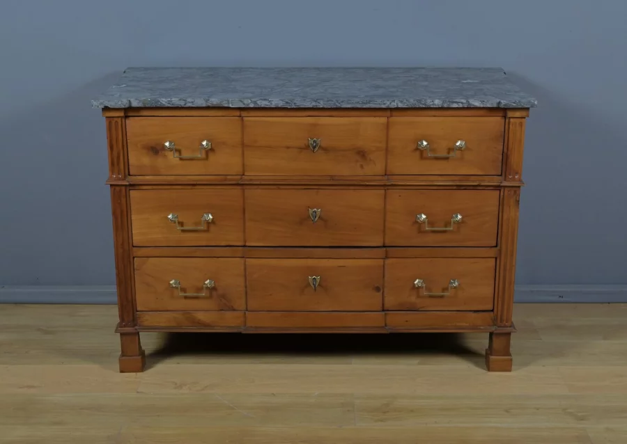 CÓMODA DE LA ÉPOCA LUIS XVI