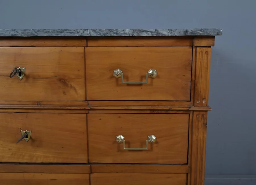 CÓMODA DE LA ÉPOCA LUIS XVI