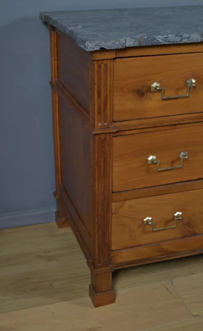 CÓMODA DE LA ÉPOCA LUIS XVI