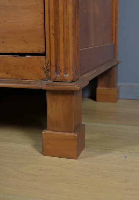 CÓMODA DE LA ÉPOCA LUIS XVI