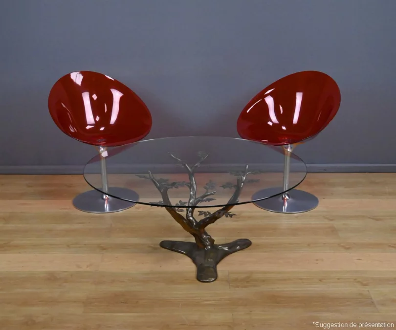 НИЗКИЙ СТОЛ, приписываемый В. ДАРО