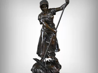 Бронзовая скульптура работы Дезайр Гризард
