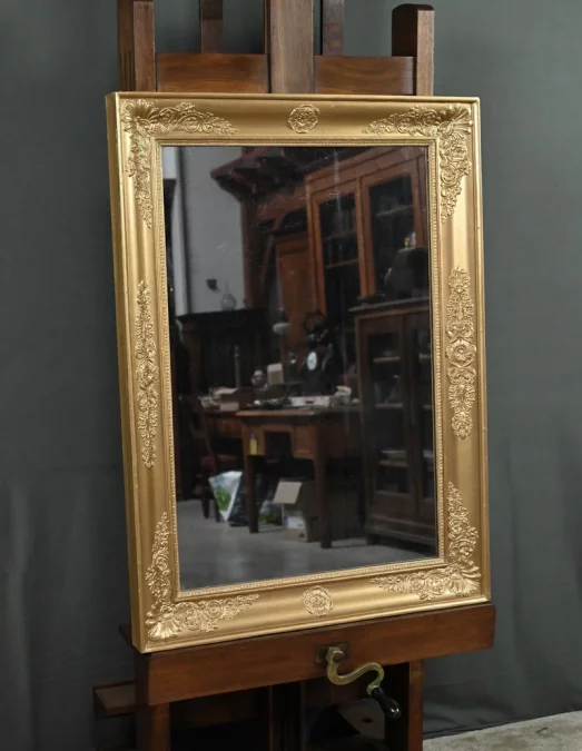 Зеркало во французском ресторанном стиле