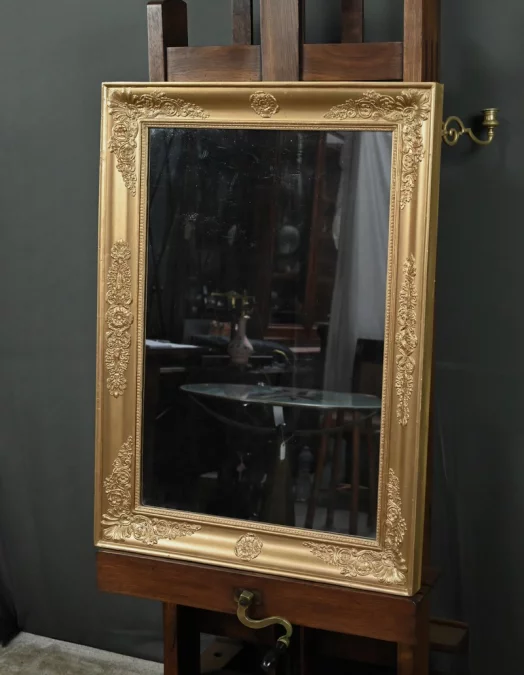 Зеркало во французском ресторанном стиле