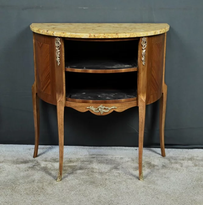 Kommode im französischen Übergangsstil