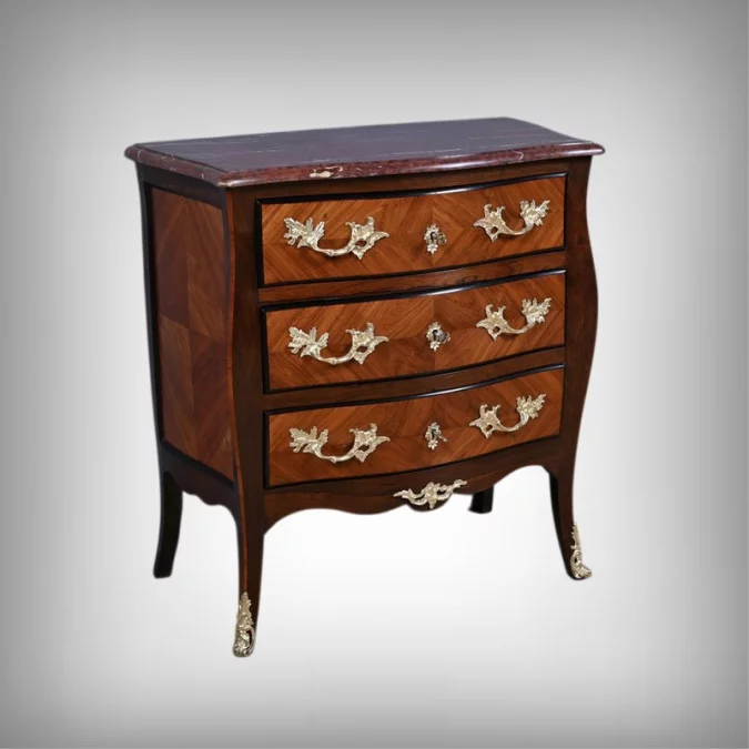 Petite Commode en Marqueterie, style Louis XV – Milieu XIXe