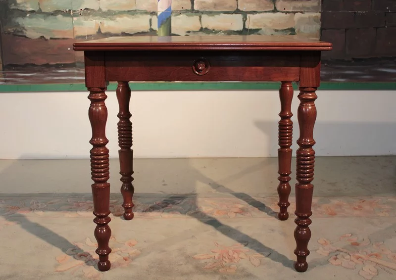 LOUIS PHILIPPE STYLE ESCRIBIR TABLA