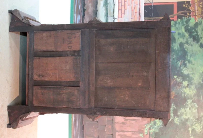 ARMARIO ROBLE DE ESTILO GÓTICO