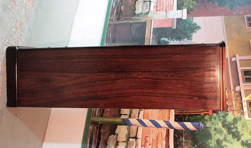 ROSEWOOD CHEST OF DRAWERS