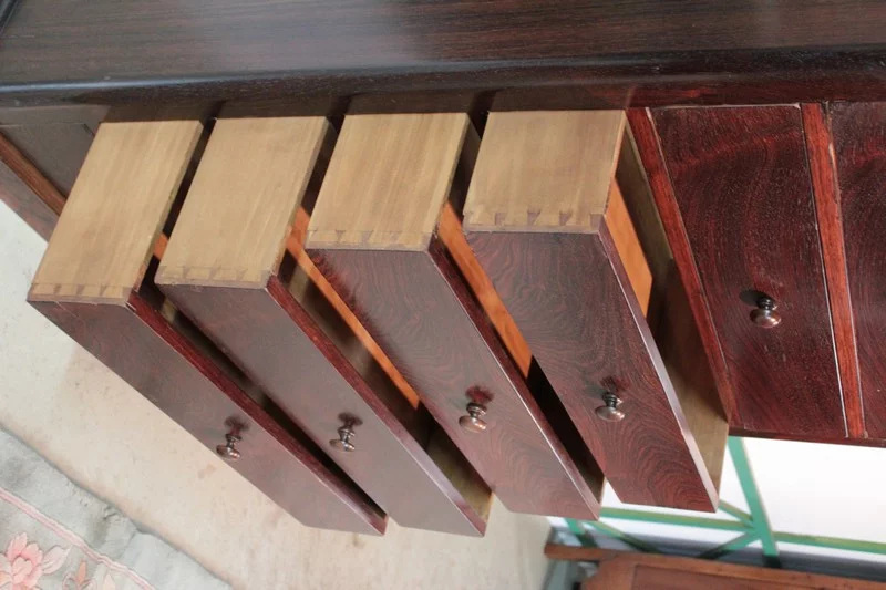 ROSEWOOD CHEST OF DRAWERS