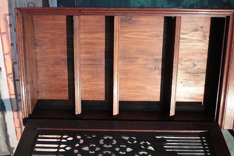 ARMARIO DE SACRISTÍA