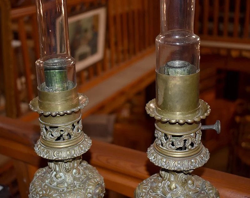Paire de Lampes à Pétrole en Bronze XIXeme