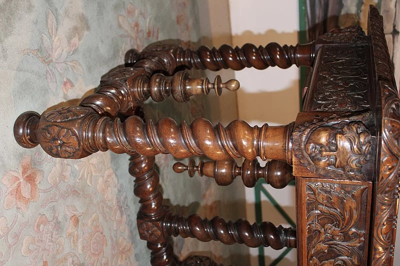 LOUIS XIII ESTILO ESCRIBIR LA MESA