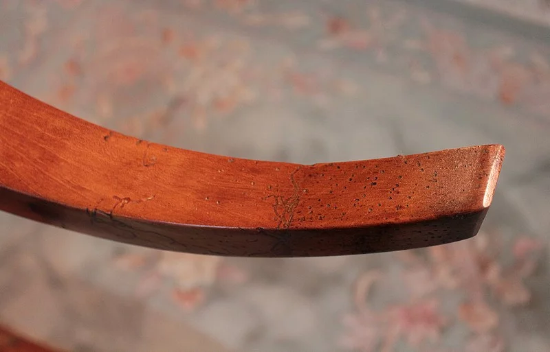 MESA DE ESTILO LOUIS XV