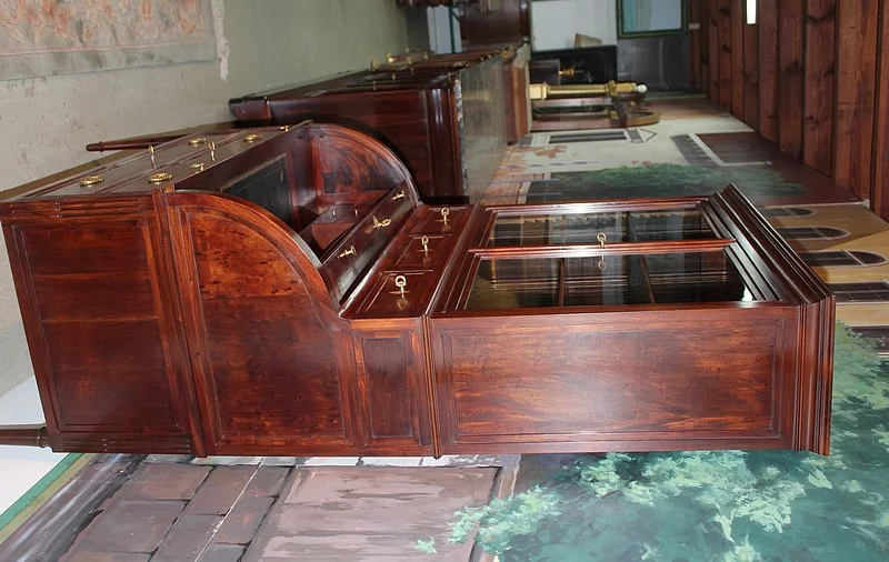 Bureau Cylindre Louis XVI en Acajou de Cuba XVIIIe