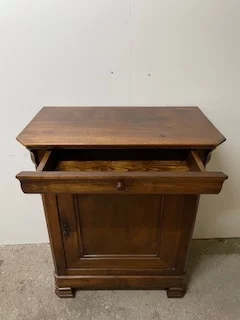 路易·菲利普风格橱柜