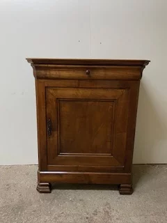 路易·菲利普风格橱柜