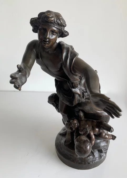 クロディンによるブロンズ彫刻