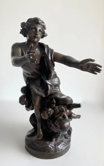 クロディンによるブロンズ彫刻