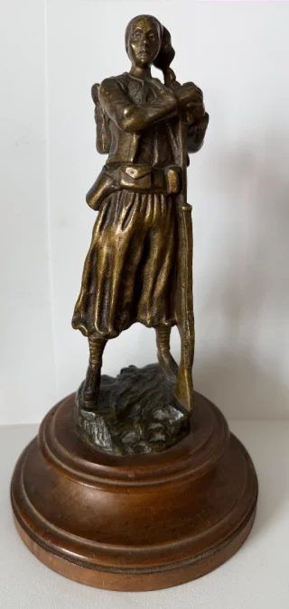BRONZE FIGURE OF A  ZOUAVE
