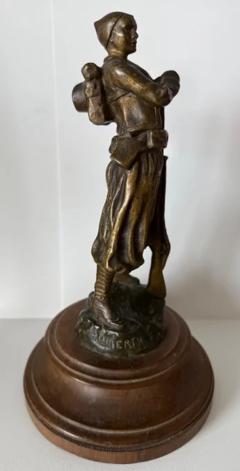 BRONZE FIGURE OF A  ZOUAVE