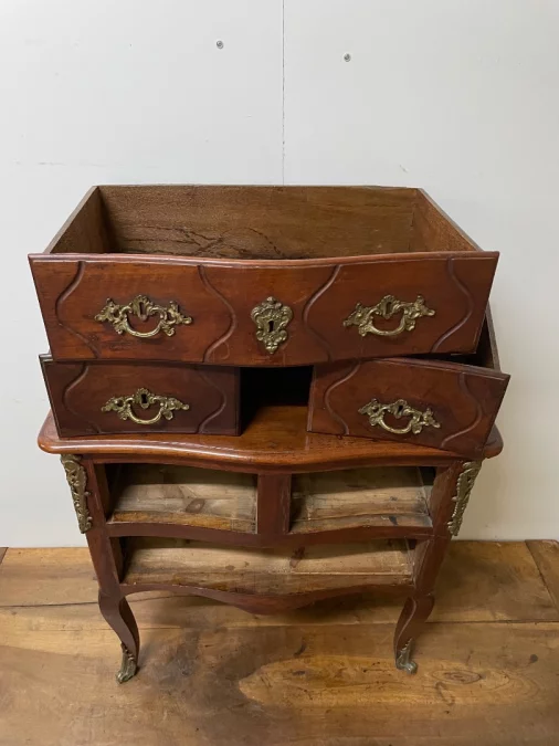 Small Walnut Chest Of Drawers With Curved Front