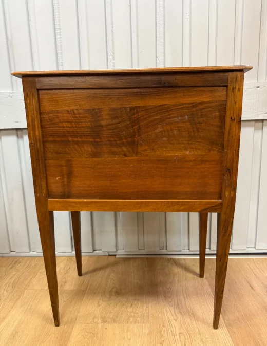 路易十五风格餐具柜