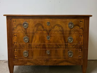 路易十六风格五斗橱