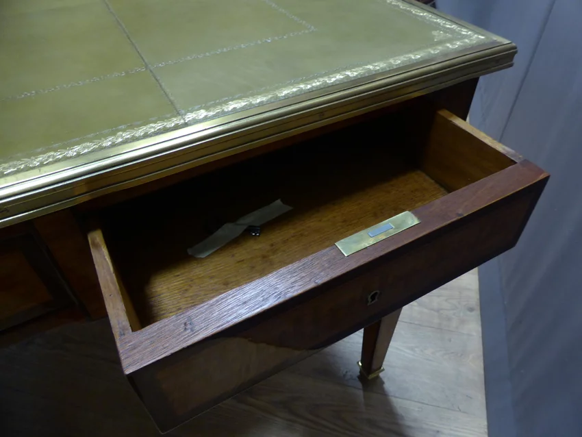 LOUIS XVI STYLE DESK