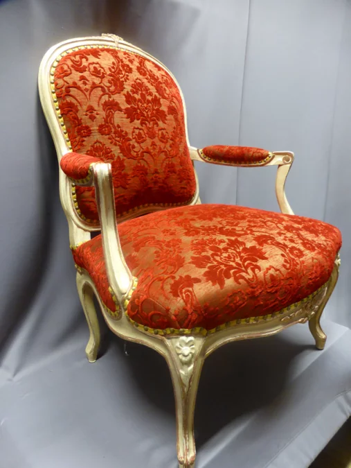 PAREJA DE LOUIS XV SILLONES DE ESTILO