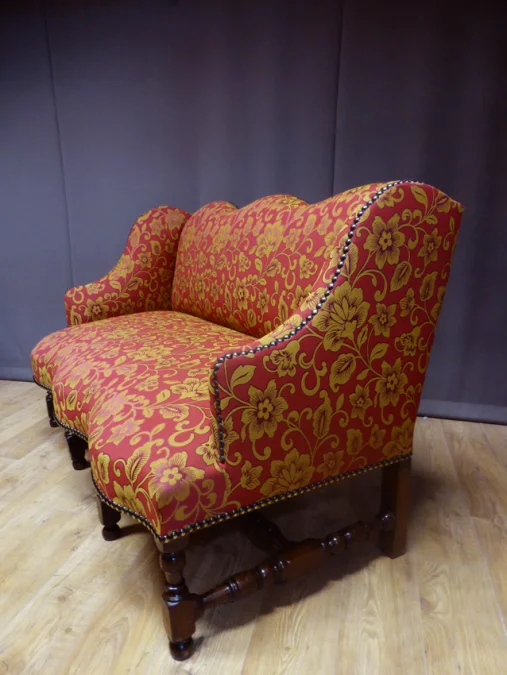LOUIS XIII PERIOD SETTEE