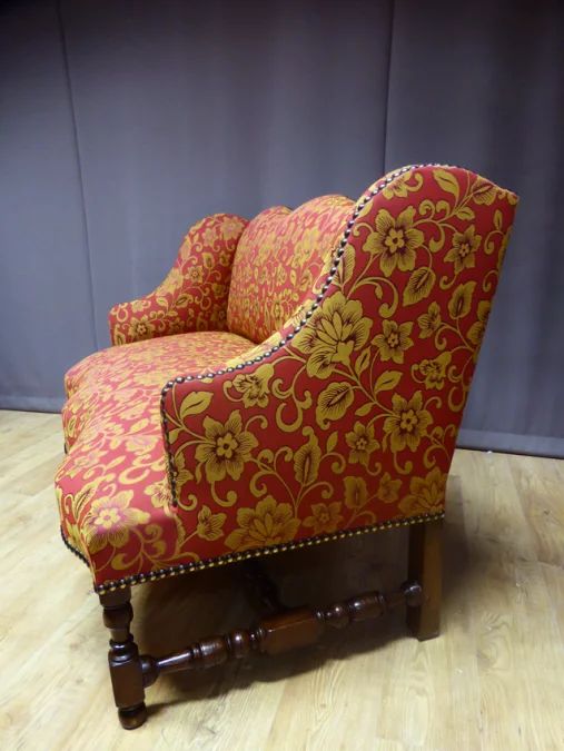 LOUIS XIII PERIOD SETTEE
