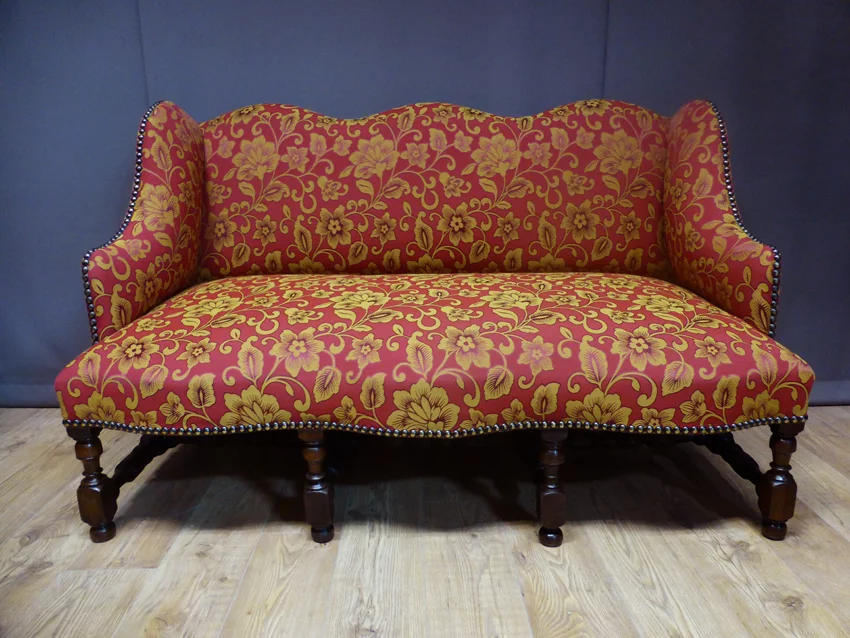 LOUIS XIII PERIOD SETTEE