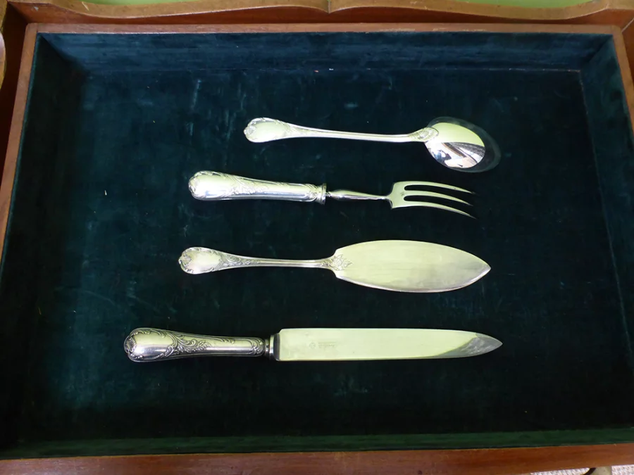 CUBIERTOS DE PLATO DE PLATA DE NAVIDAD