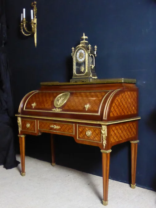 ESCRITORIO SUPERIOR DEL CILINDRO