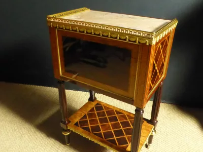 MESA ESTILO LOUIS XVI