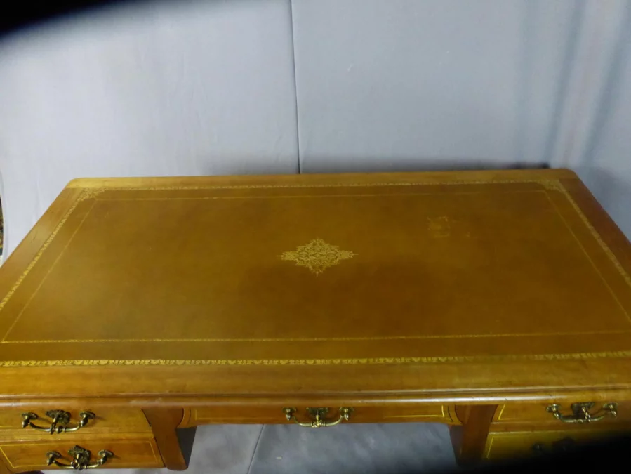 ESCRITORIO ESTILO LOUIS XV