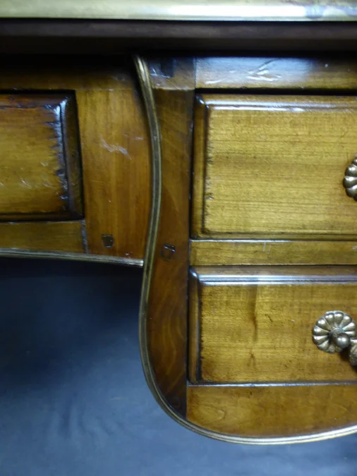 ESCRITORIO ESTILO LOUIS XV