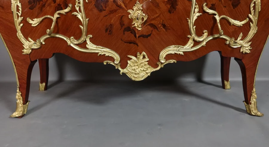 Cofre de cajones estilo LOUIS XV