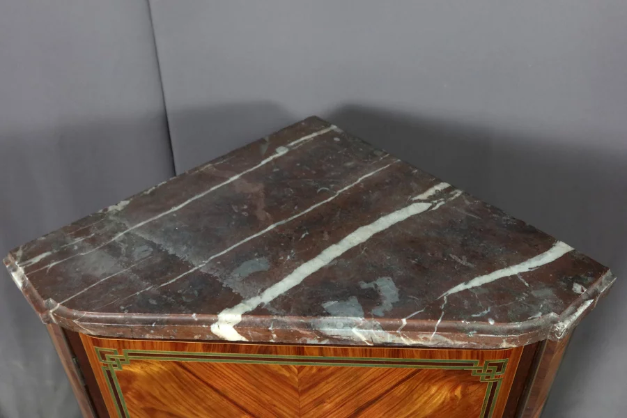 ARMARIO DE ESQUINA DE ÉPOCA LOUIS XVI