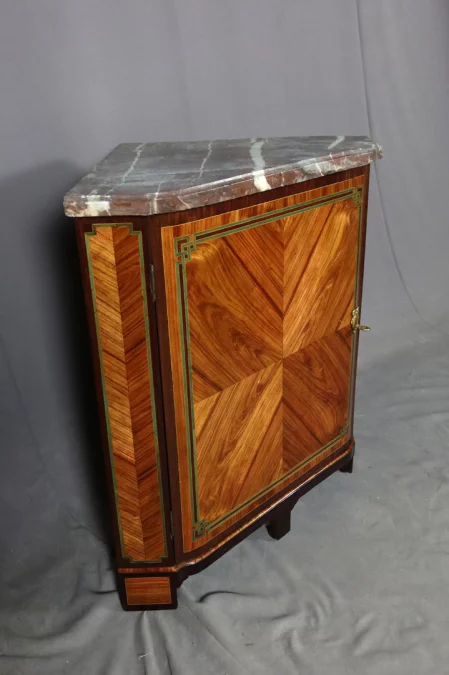 ARMARIO DE ESQUINA DE ÉPOCA LOUIS XVI