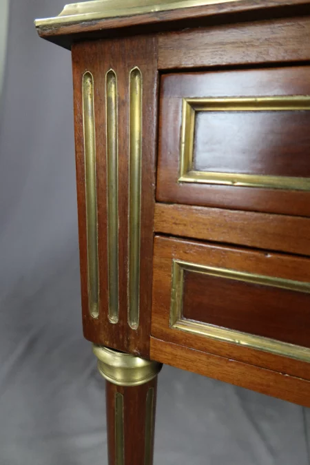 ESCRITORIO ESTILO LUIS XVI