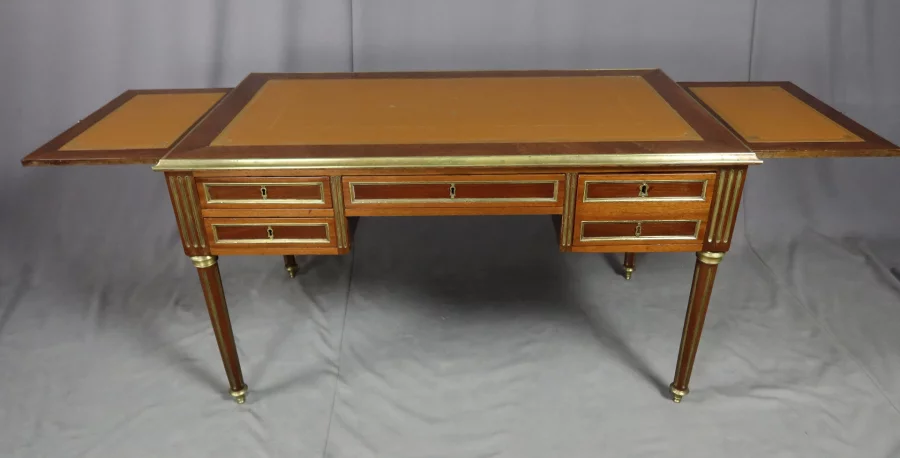 ESCRITORIO ESTILO LUIS XVI