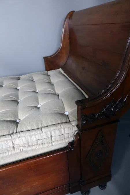 CAMA DE RESTAURACIÓN FRANCESA